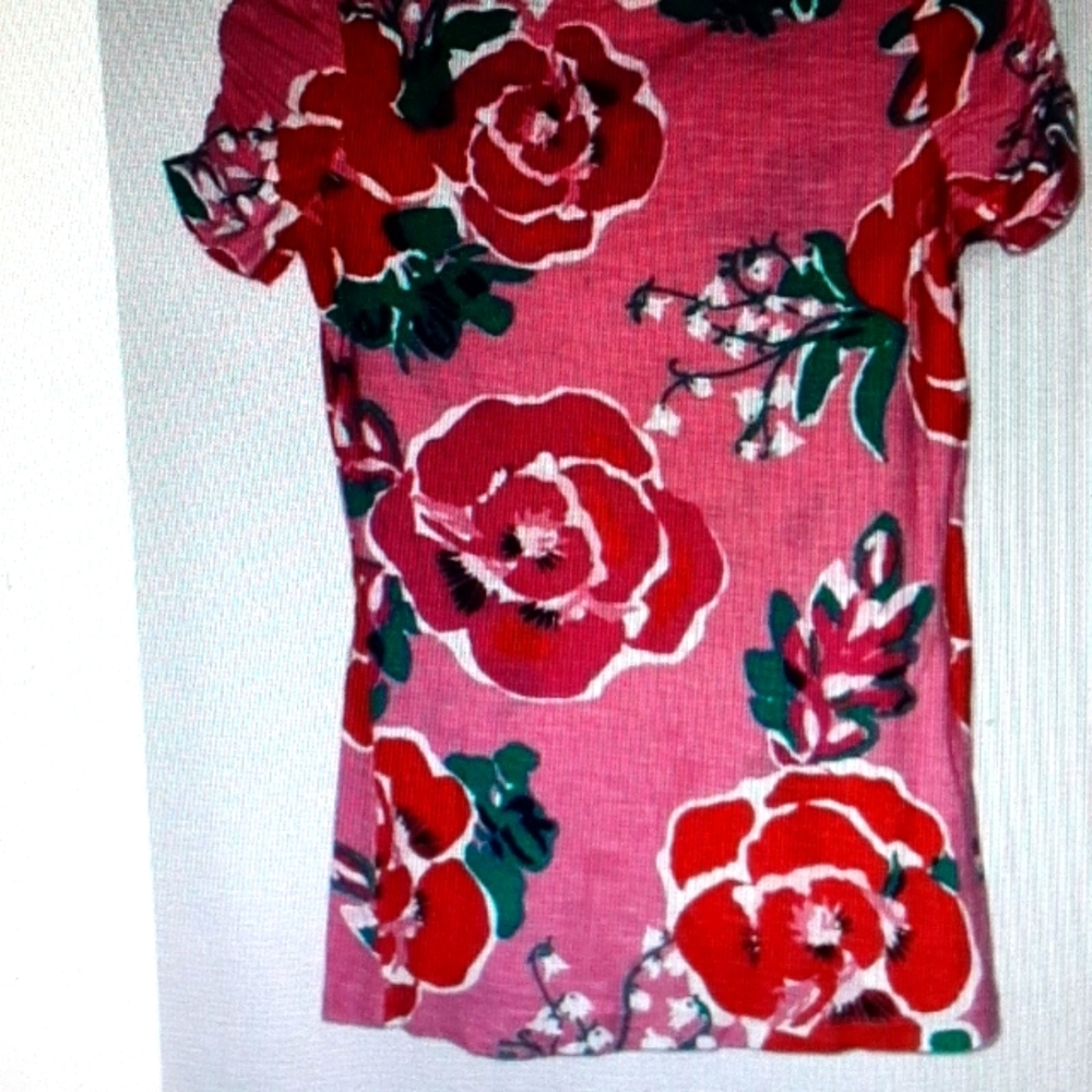 Lilly Pulitzer tee. NWT  Size XS.